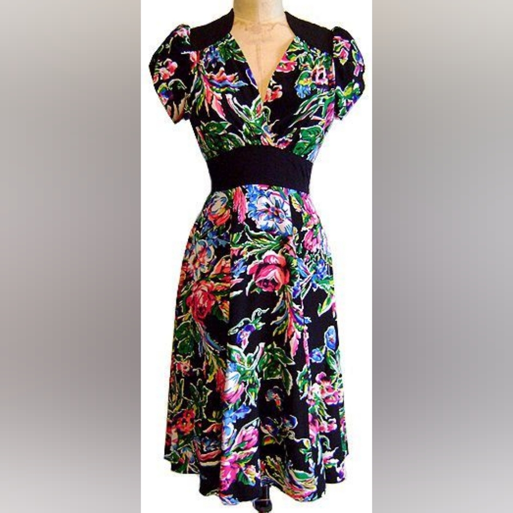 Trashy Diva, Annabelle Dress Retro Floral, heavy weight silk, size 10 (8P)